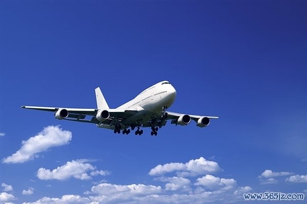 好意思国一架波音767客机倏得返航：原因竟是乘客蓝牙耳机称号